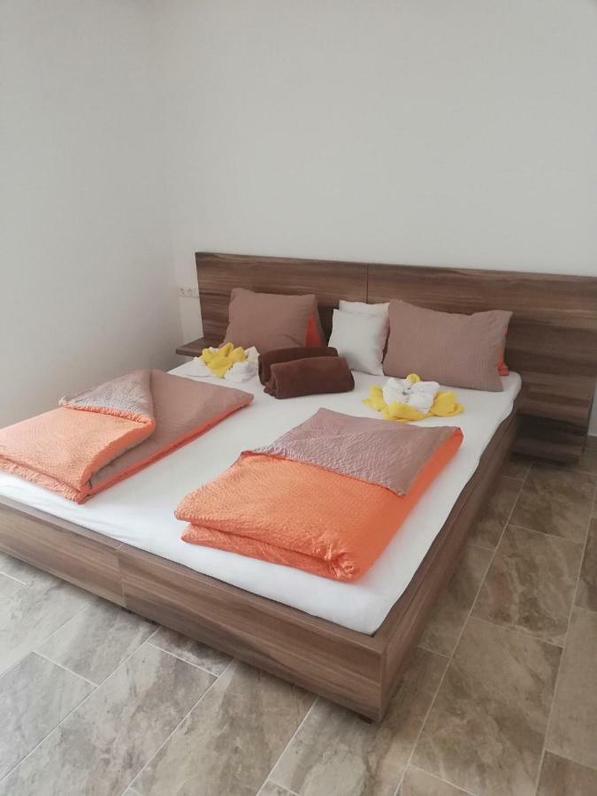 Haus Alexis Hotel Faak am See Bagian luar foto