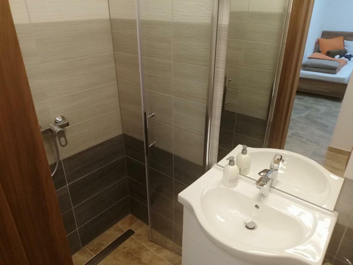 Haus Alexis Hotel Faak am See Bagian luar foto