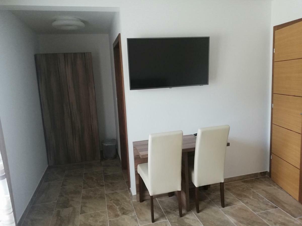 Haus Alexis Hotel Faak am See Bagian luar foto