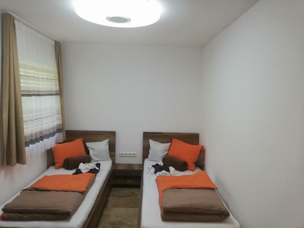 Haus Alexis Hotel Faak am See Bagian luar foto
