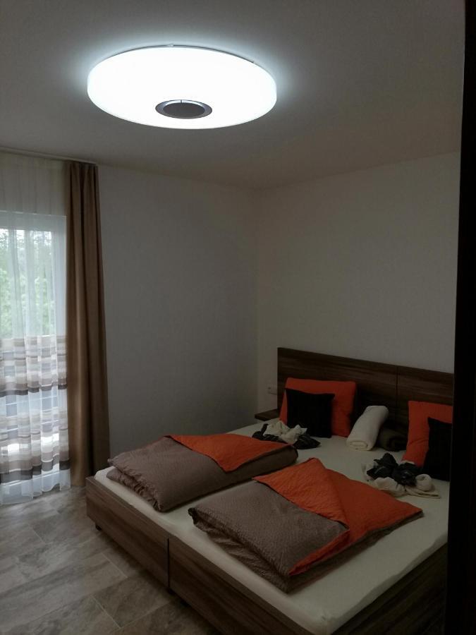Haus Alexis Hotel Faak am See Bagian luar foto